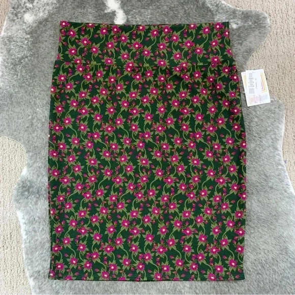 NWT LuLaRoe Cassie Floral Skirt - Picture 3 of 10